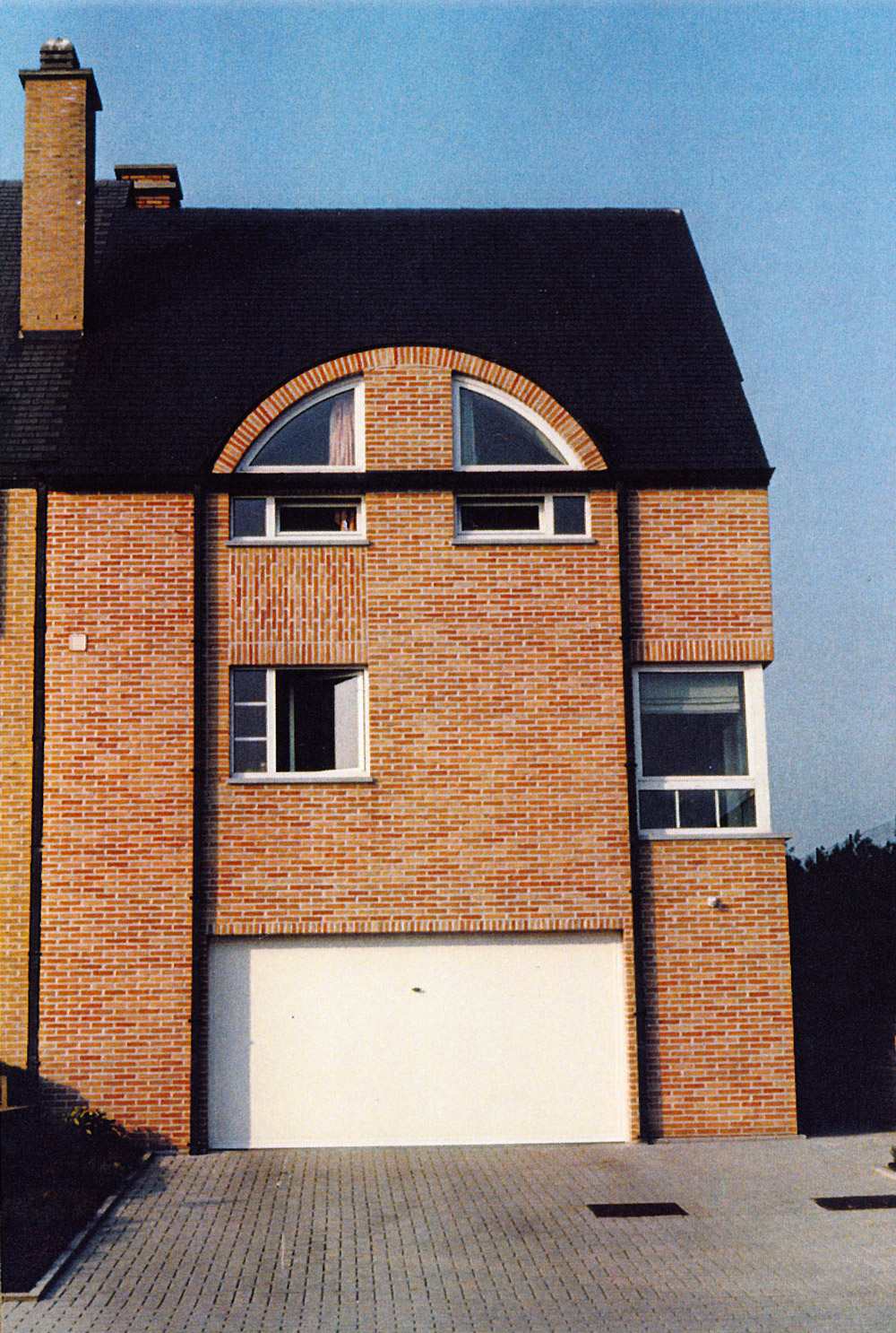 Façade latérale de la maison neuve à Sterrebeek