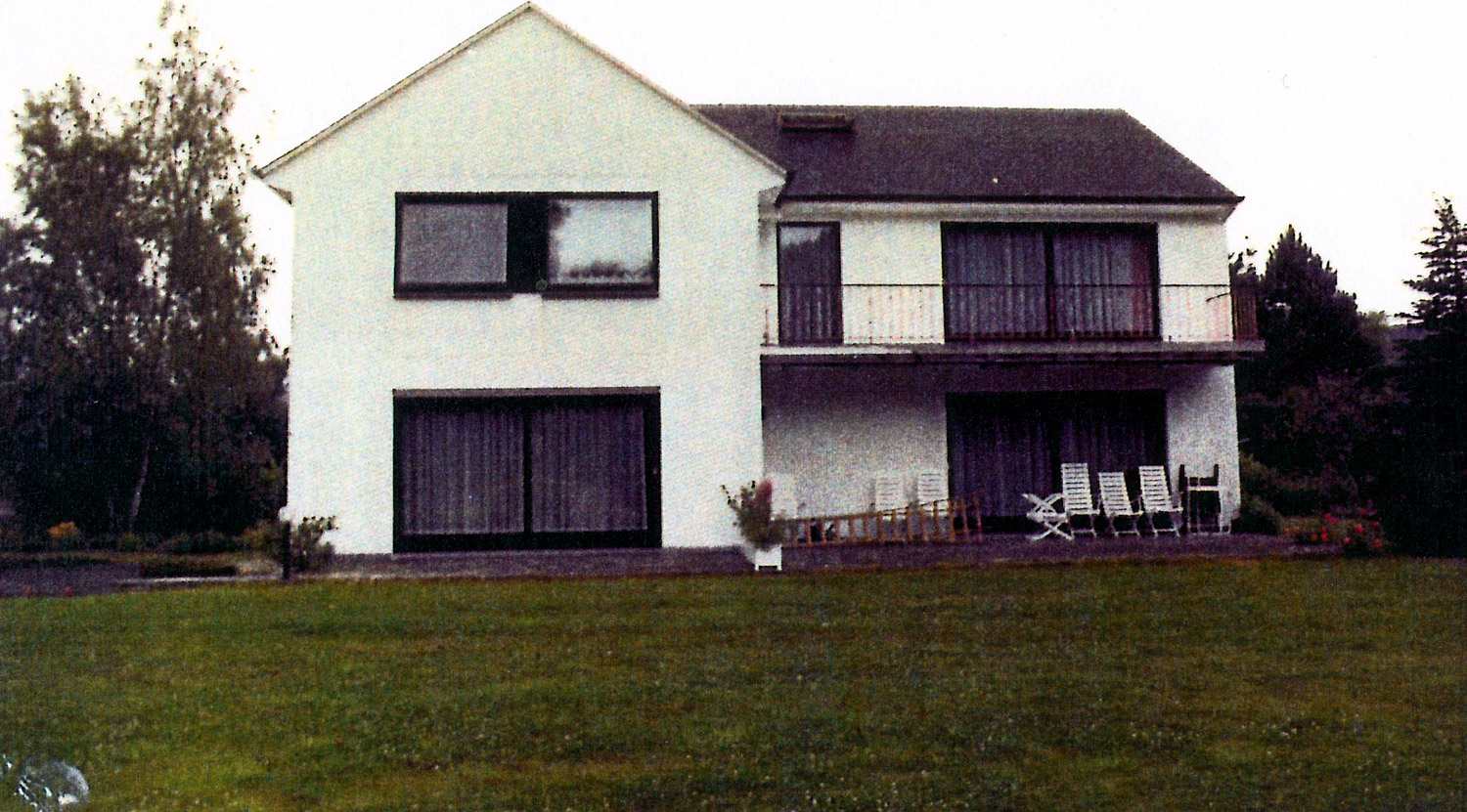Extension arrière d'une villa quatre façades à Wezembeek-Oppem