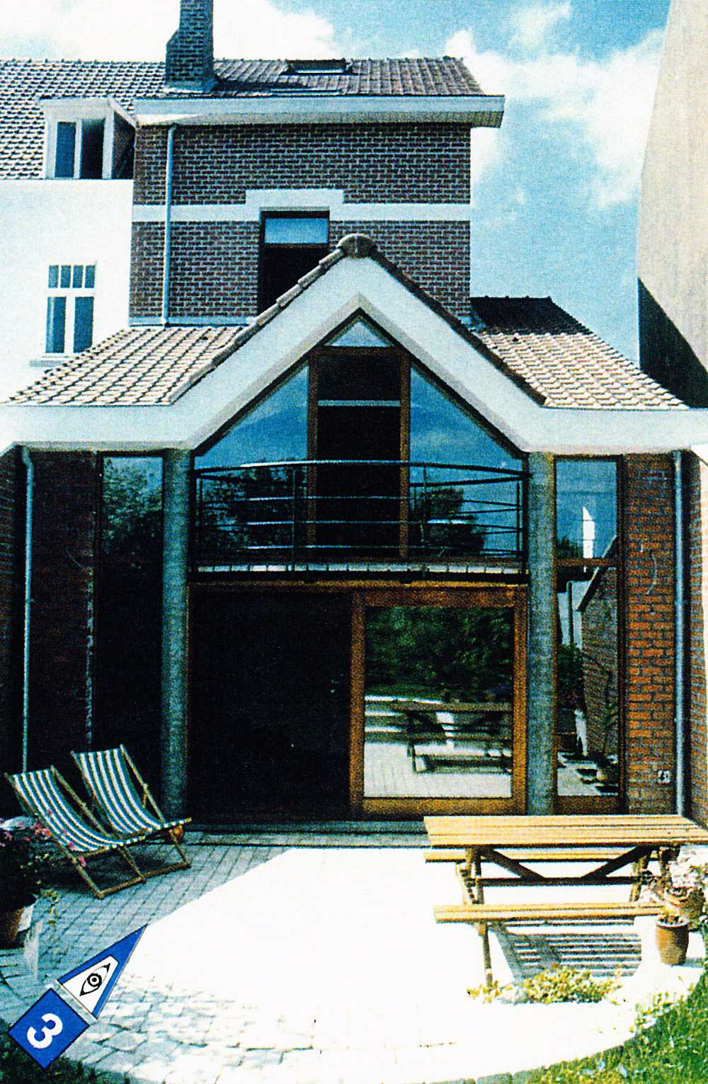 Espace intérieur rénové avec lumière naturelle